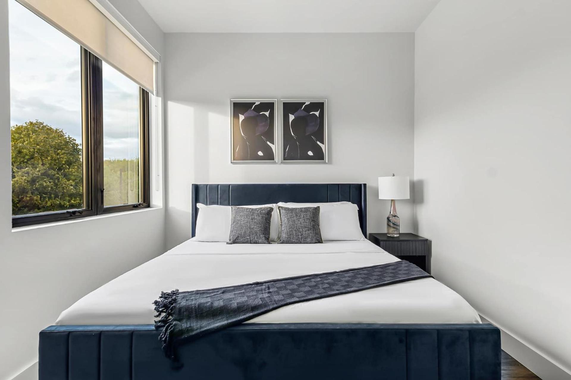 Apartment Upstay Newly Renovated Near Soco *